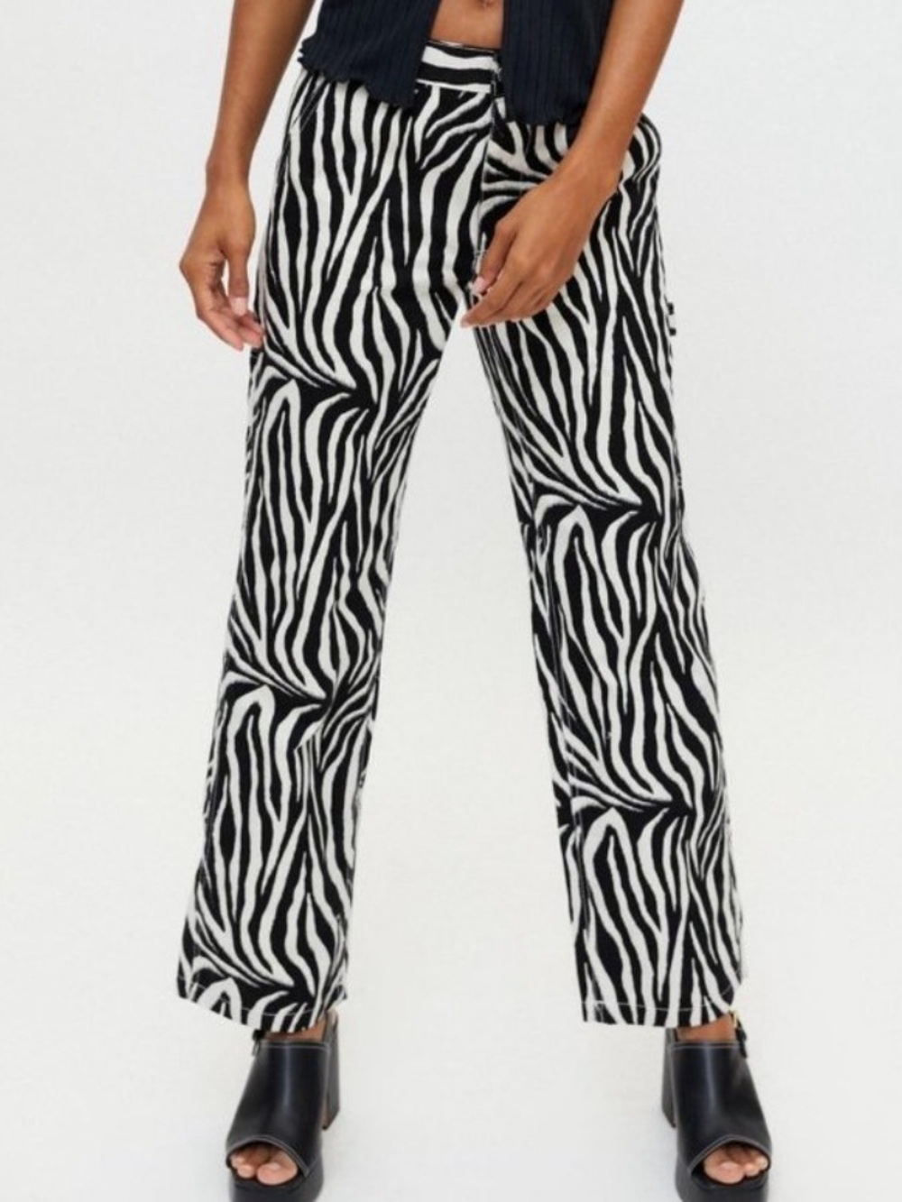 Urban outfitters BDG zebra print cargo pants Sz 28